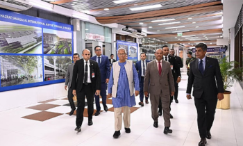 যুক্তরাজ্যের উদ্দেশে ঢাকা ছেড়েছেন প্রধান উপদেষ্টা