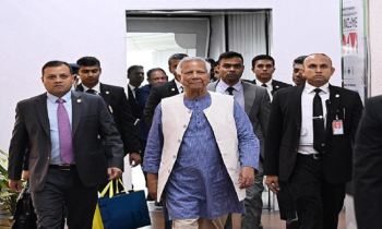 যুক্তরাজ্য সফর শেষে দেশে ফিরলেন প্রধান উপদেষ্টা