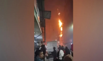 কঠোর নিষেধাজ্ঞা সত্ত্বেও ঢাকায় আতশবাজি, ফানুস থেকে অগ্নিকাণ্ড কঠোর নিষেধাজ্ঞা সত্ত্বেও ঢাকায় আতশবাজি, ফানুস থেকে অগ্নিকাণ্ড