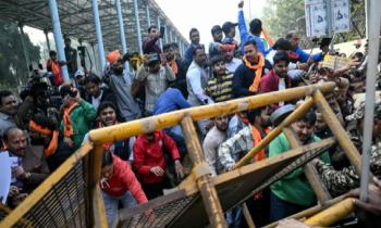 দিল্লিতে বাংলাদেশ হাইকমিশনের সামনে বিক্ষোভ ও সংঘর্ষ