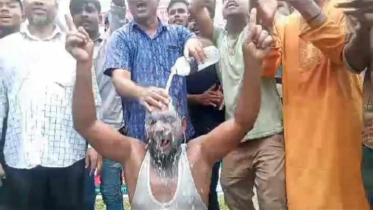 দুধ দিয়ে গোসল করে বিএনপিতে যোগদান আ.লীগকর্মীর