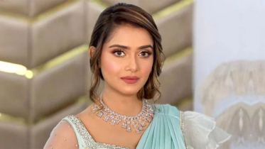 বিপাকে তানজিন তিশা: পর্দার আড়ালে রহস্য, পর্দায় শক্ত উপস্থিতি