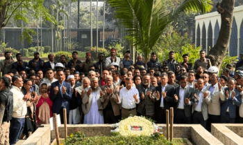 শহীদ ওসমান হাদির কবর জিয়ারত করলেন তারেক রহমান