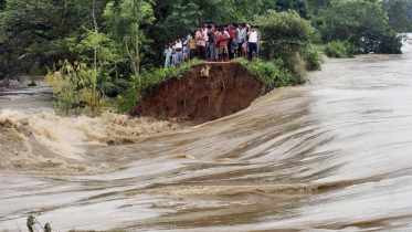 বাড়ছে নদীর পানি, কয়েকটি জেলায় বন্যার শঙ্কা