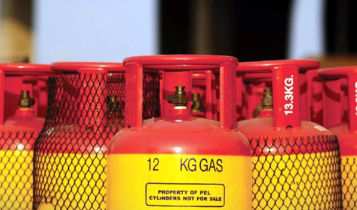 ১২ কেজি এলপিজি সিলিন্ডারের দাম এক হাজার ৩৫৬ টাকা