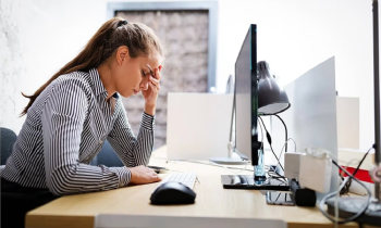 এআই প্রযুক্তির অতিরিক্ত ব্যবহারে বাড়ছে ‘ব্রেইন ফ্যাটিগ’