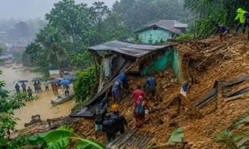 বন্যা ও পাহাড় ধসে ৪৪ প্রাণহানি, সাত জেলায় বিপর্যস্ত ১০ লাখ মানুষ