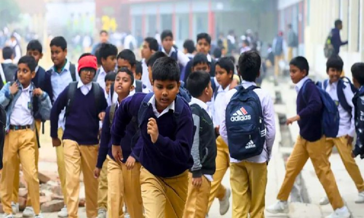 স্কুলের ভর্তি ফিতে নৈরাজ্য