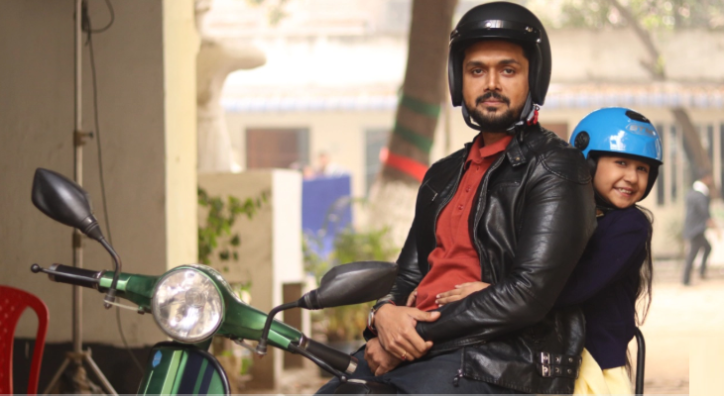 নীলচক্র: ফাঁস হচ্ছে একের পর এক ব্যক্তিগত ভিডিও নীলচক্র: ফাঁস হচ্ছে একের পর এক ব্যক্তিগত ভিডিও