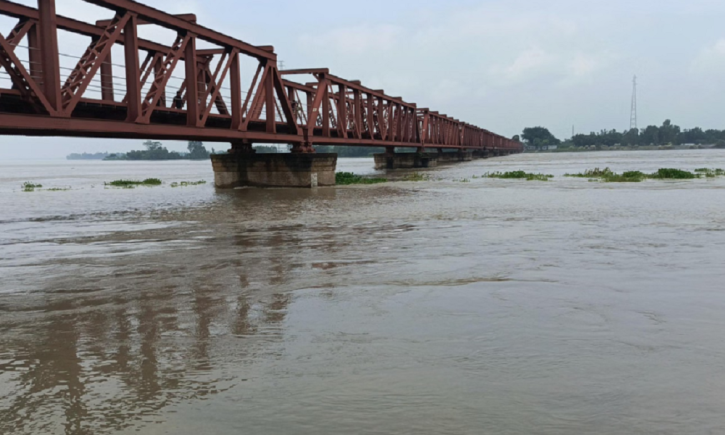 তিস্তার পানি কমলেও নদীপাড়ে ভয়াবহ ভাঙনের শঙ্কা, আতঙ্কে এলাকাবাসী