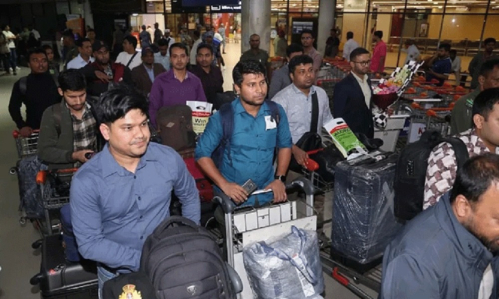 দীর্ঘ ৪ মাস পর দেশে ফিরেছেন বাংলার জয়যাত্রার নাবিকরা