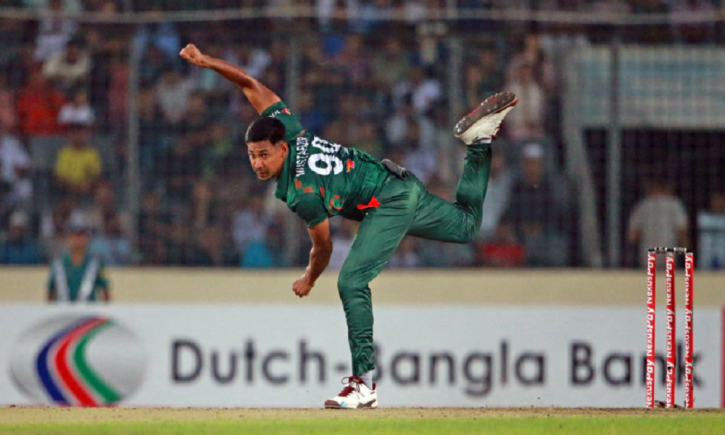 পাকিস্তান সফর থেকে ছিটকে গেলেন মোস্তাফিজ