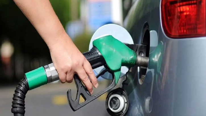 বিশ্ববাজারে তেলের দাম কমলেও বাংলাদেশে এখনও ‘অপরিবর্তিত’