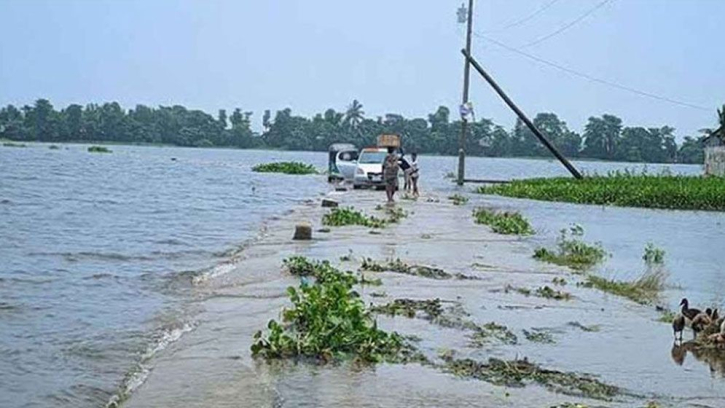 ১০ জেলায় বন্যার পূর্বাভাস, ধেয়ে আসছে শক্তিশালী বৃষ্টিবলয় ‘ঈশান’