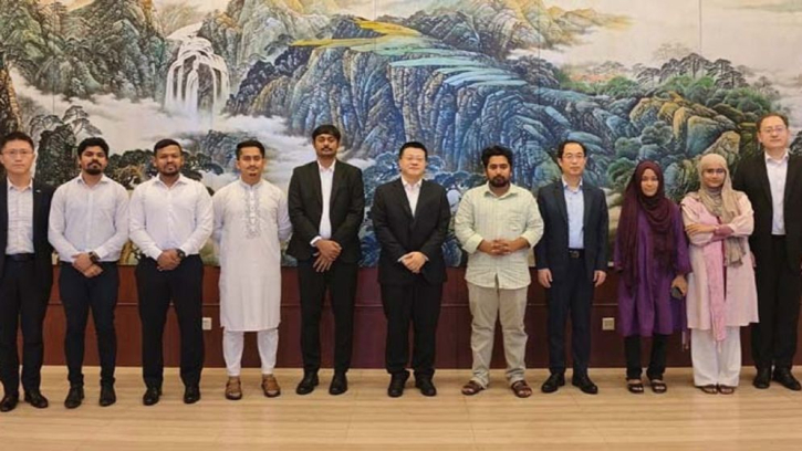 মালয়েশিয়া সফর শেষে চীন যাচ্ছেন নাহিদ ইসলাম মালয়েশিয়া সফর শেষে চীন যাচ্ছেন নাহিদ ইসলাম