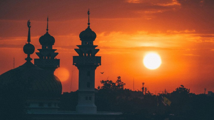 সূর্যোদয়ের সময় ফজরের নামাজ আদায়: আইন ও বিধি