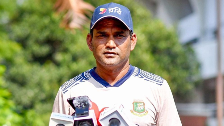 সালাহউদ্দিনের চুক্তি বাড়ল ২০২৭ পর্যন্ত, বাড়ছে বেতনও