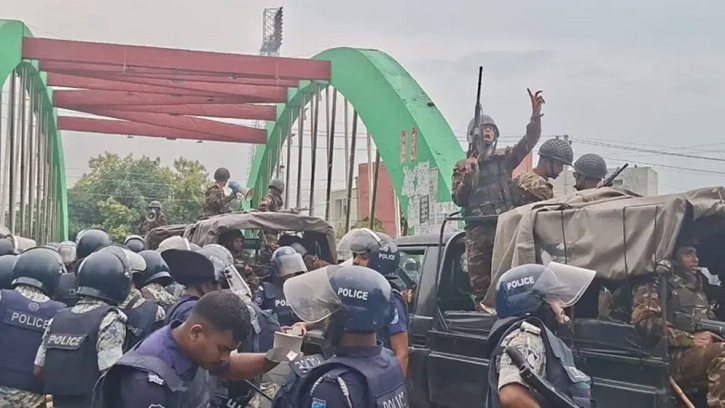 গোপালগঞ্জে এনসিপির সমাবেশ ঘিরে হামলা-সংঘর্ষ, নিহত বেড়ে ৪ গোপালগঞ্জে এনসিপির সমাবেশ ঘিরে হামলা-সংঘর্ষ, নিহত বেড়ে ৪