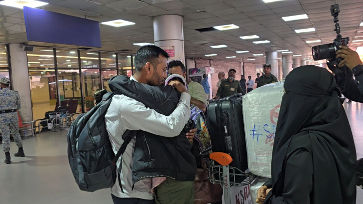 দুবাইয়ে আটকে পড়া বিমানের ২৭ জন ক্রুকে ফিরিয়ে আনল ইউএস-বাংলা