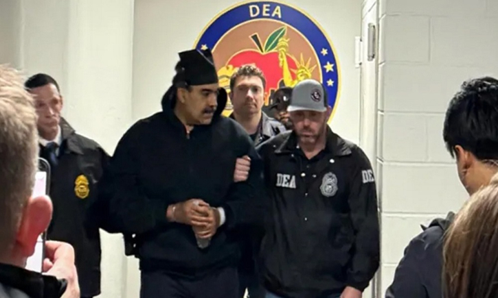 নিউইয়র্কের আদালতে তোলা হচ্ছে মাদুরোকে