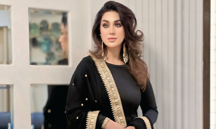 ঢালিউড ইন্ডাস্ট্রি ‘ডাস্টবিন’ ছাড়া কিছুই না: অপু বিশ্বাস