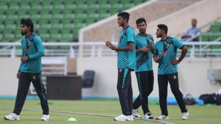 শারজাহতে আমিরাতের বিপক্ষে আজ মাঠে নামছে টাইগাররা শারজাহতে আমিরাতের বিপক্ষে আজ মাঠে নামছে টাইগাররা