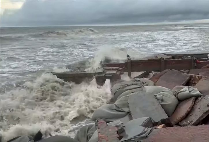 সাগরে লঘুচাপ, সামনে টানা বৃষ্টি ও তাপমাত্রা হ্রাসের আভাস সাগরে লঘুচাপ, সামনে টানা বৃষ্টি ও তাপমাত্রা হ্রাসের আভাস