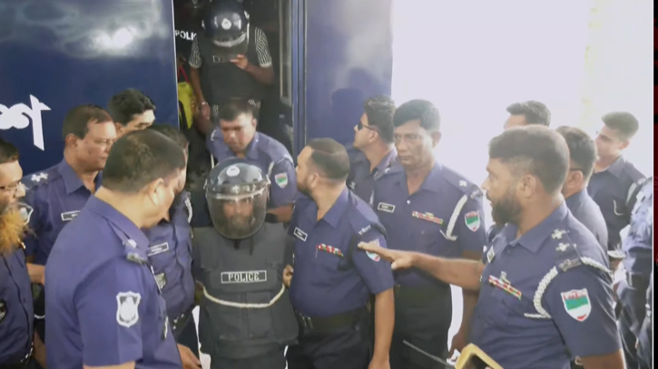 আছিয়া ধর্ষণ ও হত্যা: হিটু শেখের মৃত্যুদণ্ড, স্ত্রী-সন্তান খালাস আছিয়া ধর্ষণ ও হত্যা: হিটু শেখের মৃত্যুদণ্ড, স্ত্রী-সন্তান খালাস
