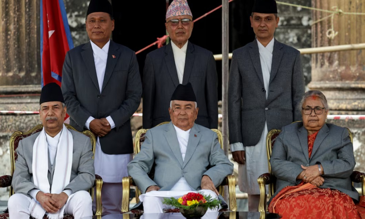 নেপালে চ্যালেঞ্জে অন্তর্বর্তী সরকার: ঘুরে দাঁড়াবে না তলিয়ে যাবে?