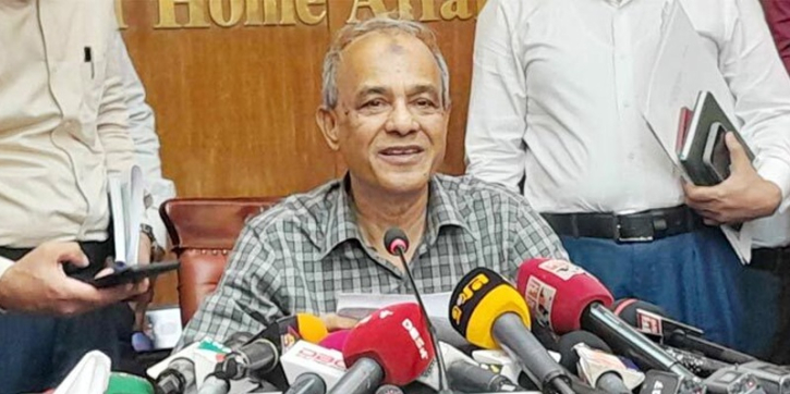 অবৈধ বিদেশিদের দেশে থাকতে দেয়া হবে না: স্বরাষ্ট্র উপদেষ্টা