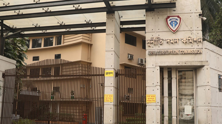 এনবিআরের ১৬ কর্মকর্তার সম্পদ যাচাইয়ে দুদক