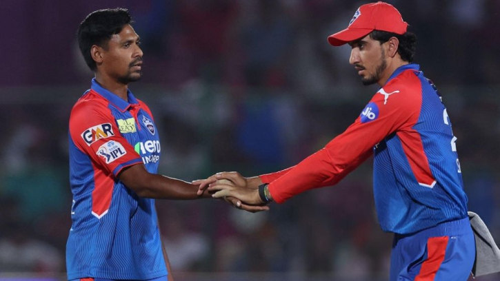 আইপিএলে সাকিবকে ছাড়িয়ে শীর্ষে মোস্তাফিজ আইপিএলে সাকিবকে ছাড়িয়ে শীর্ষে মোস্তাফিজ