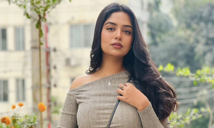 ‘আপনাদের কিছু না কিছু বলতেই হবে’