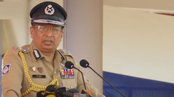 পুলিশ মাদকে জড়ালে চাকরি হারাবে: আইজিপি পুলিশ মাদকে জড়ালে চাকরি হারাবে: আইজিপি