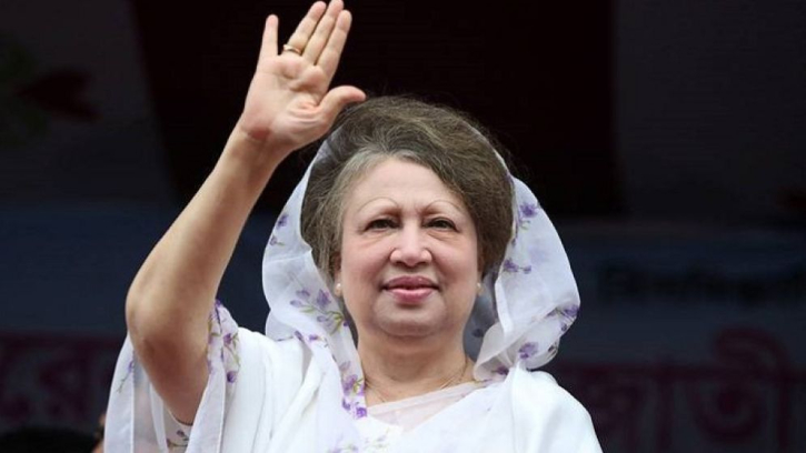 খালেদা জিয়া দেশে ফিরছেন মঙ্গলবার, নেতাকর্মীদের জন্য কড়া নির্দেশনা খালেদা জিয়া দেশে ফিরছেন মঙ্গলবার, নেতাকর্মীদের জন্য কড়া নির্দেশনা