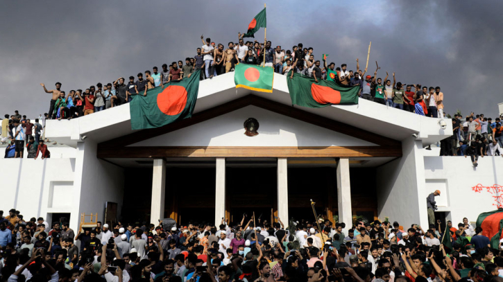প্রতারণা করে জুলাই অভ্যুত্থানের সুবিধা নিলে ২ বছর কারাদণ্ড প্রতারণা করে জুলাই অভ্যুত্থানের সুবিধা নিলে ২ বছর কারাদণ্ড
