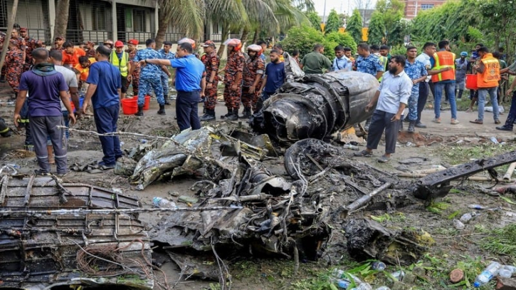 রাষ্ট্রীয় শোক পালিত হচ্ছে আজ, দেশজুড়ে প্রার্থনায় বেদনার সুর রাষ্ট্রীয় শোক পালিত হচ্ছে আজ, দেশজুড়ে প্রার্থনায় বেদনার সুর