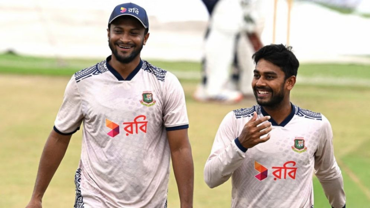 সাকিব ভাইয়ের সঙ্গে একই দলে খেলব, খুবই ভালো লাগছে: মিরাজ সাকিব ভাইয়ের সঙ্গে একই দলে খেলব, খুবই ভালো লাগছে: মিরাজ