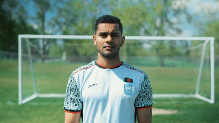 অভিষেকেই মুগ্ধতা ছড়ালেন শমিত, দিলেন আবেগঘন বার্তা