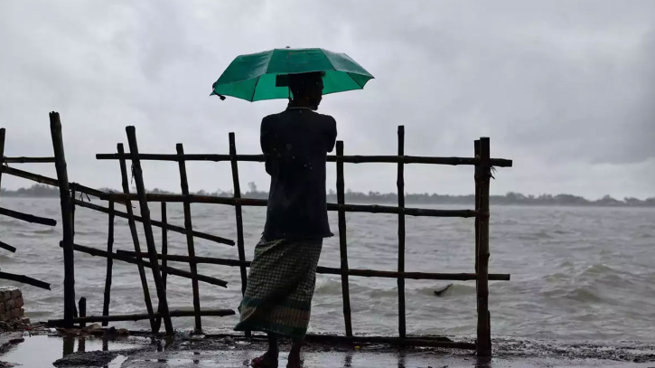 ৬ অঞ্চলে ঝড়ের আভাস, নৌবন্দরে হুঁশিয়ারি সংকেত