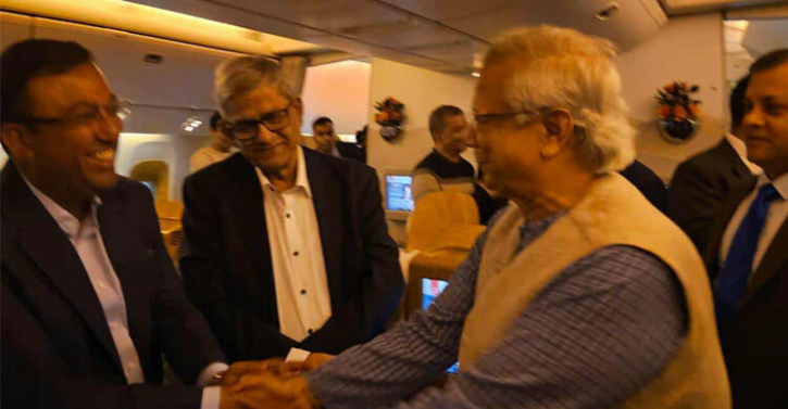 জাতিসংঘ অধিবেশনে যোগ দিতে নিউইয়র্কের পথে প্রধান উপদেষ্টা